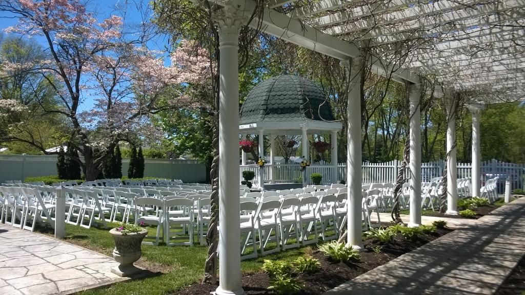 Greene Gables Inn White Hall Exterior photo