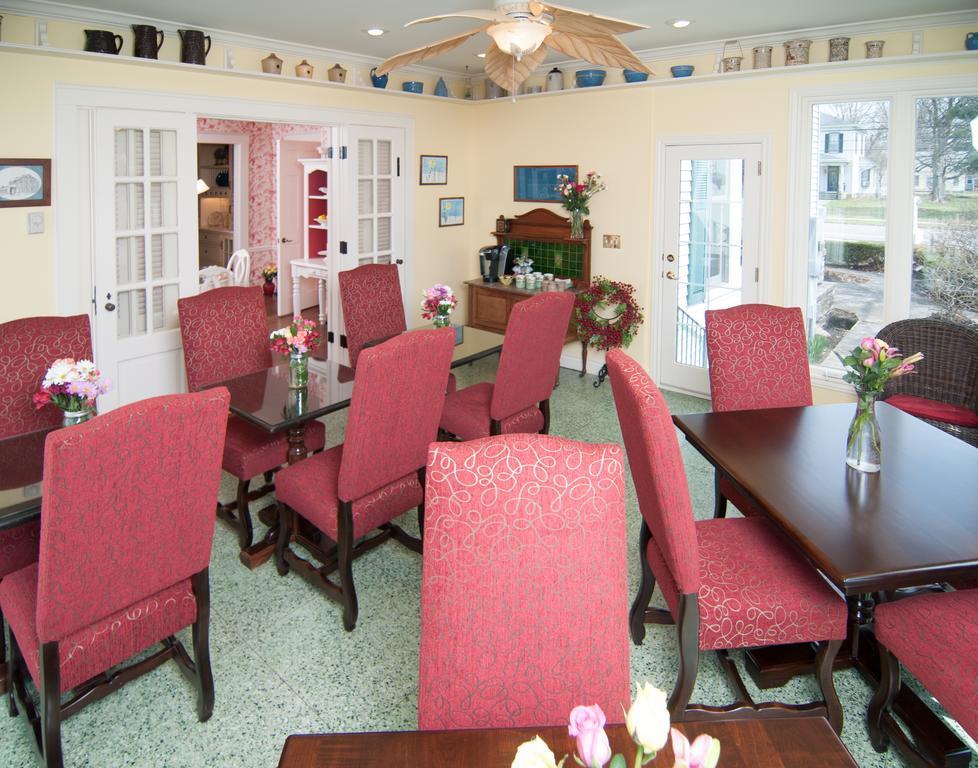Greene Gables Inn White Hall Exterior photo